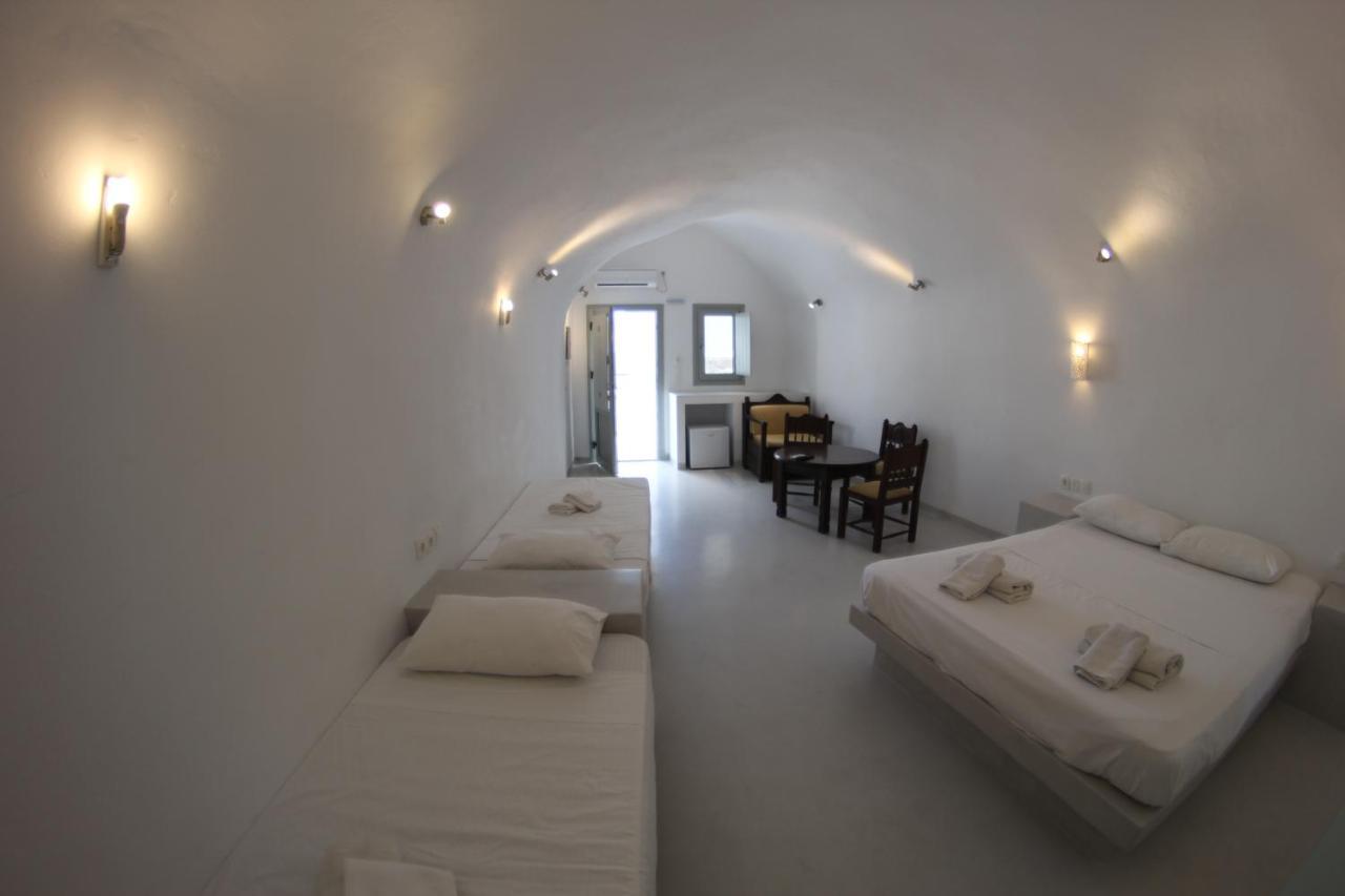 Fira Getaway - Economy Basement Rooms Exteriör bild